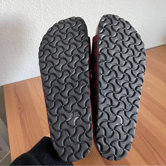 Birkenstock Arizona Plaid Red Fur Shearling Sandal - Picture 15 of 15